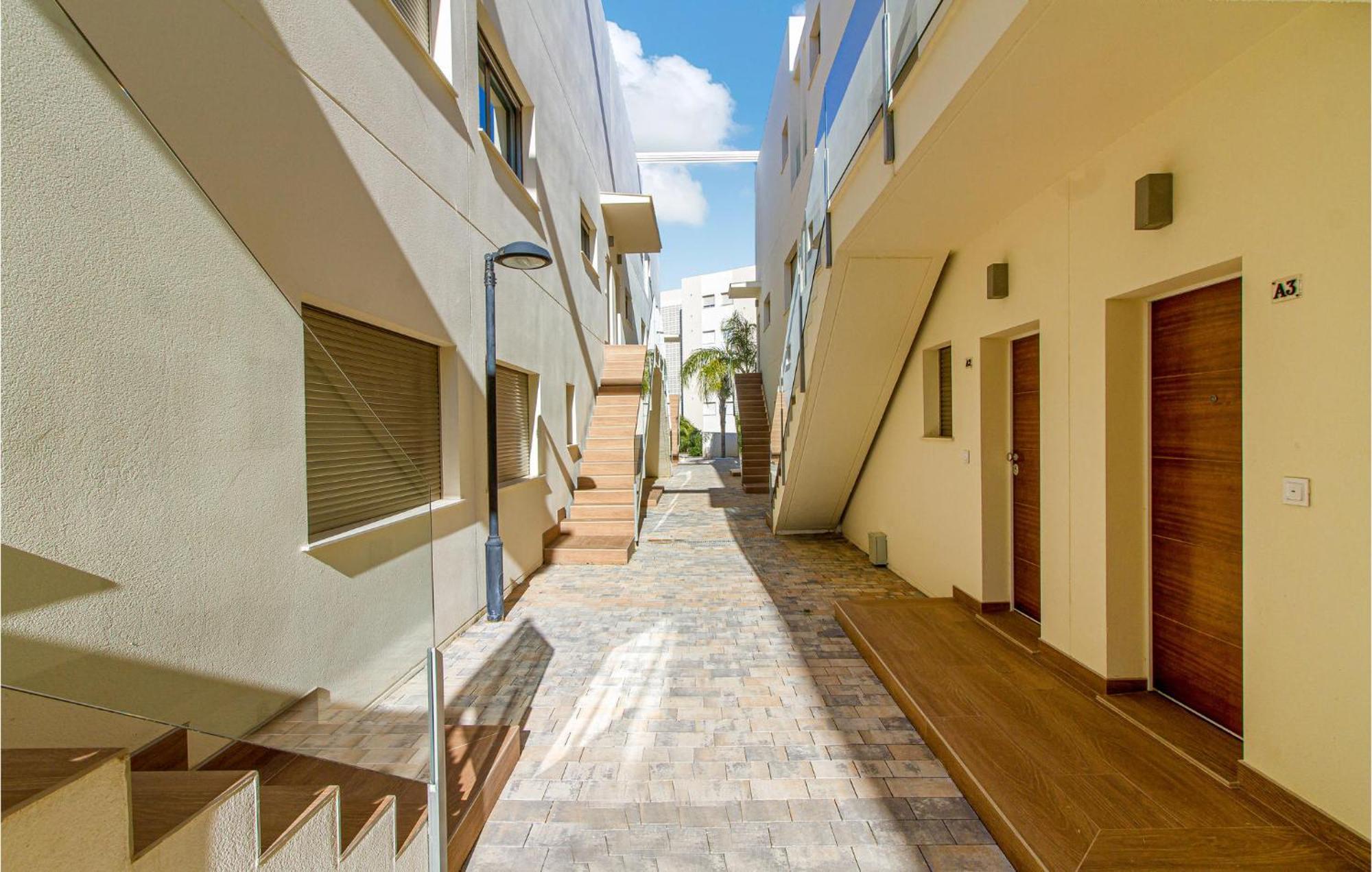 Apartamento Stunning In With Kitchen Dénia