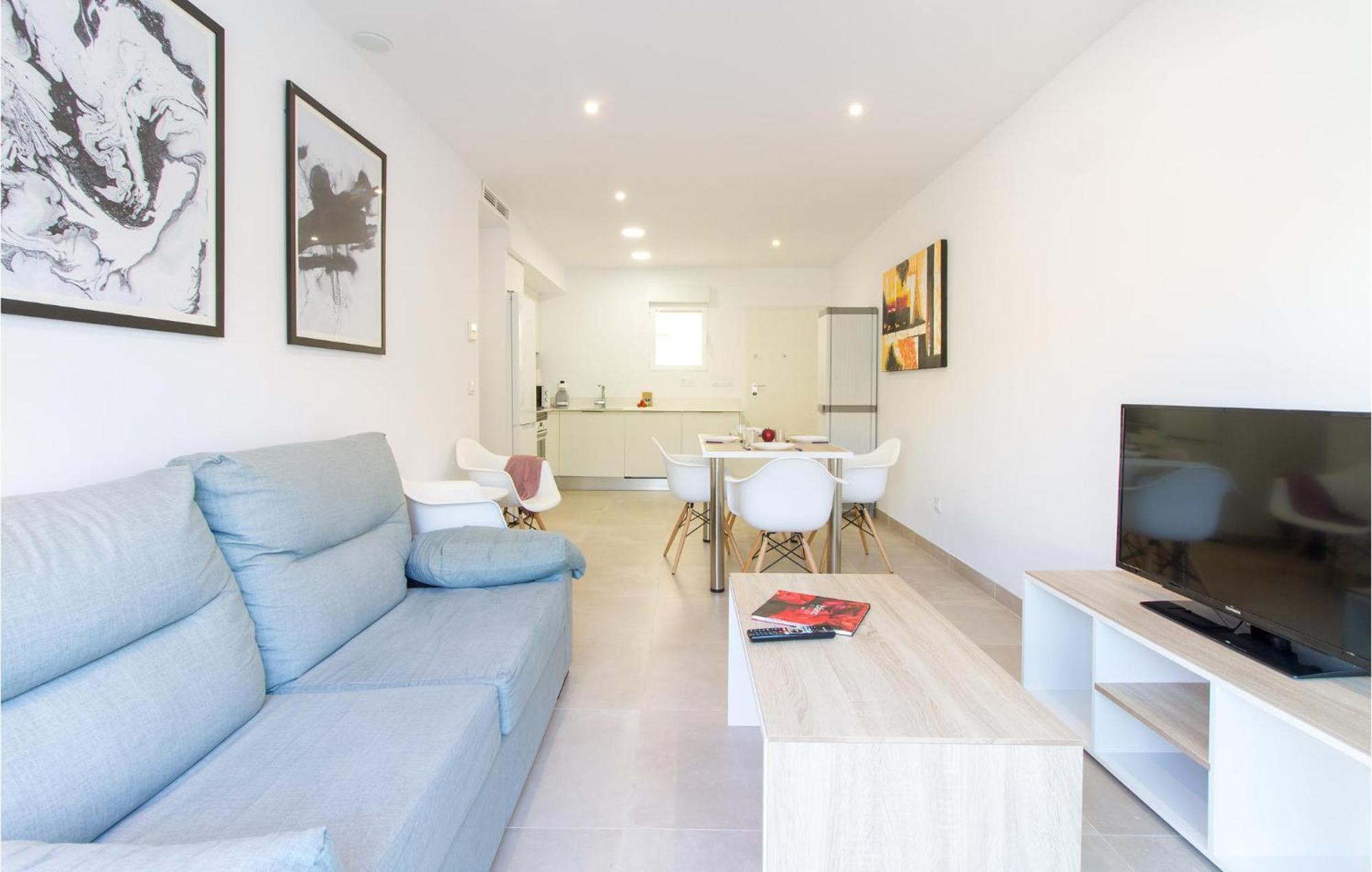 Căn hộ Stunning In With Kitchen Denia